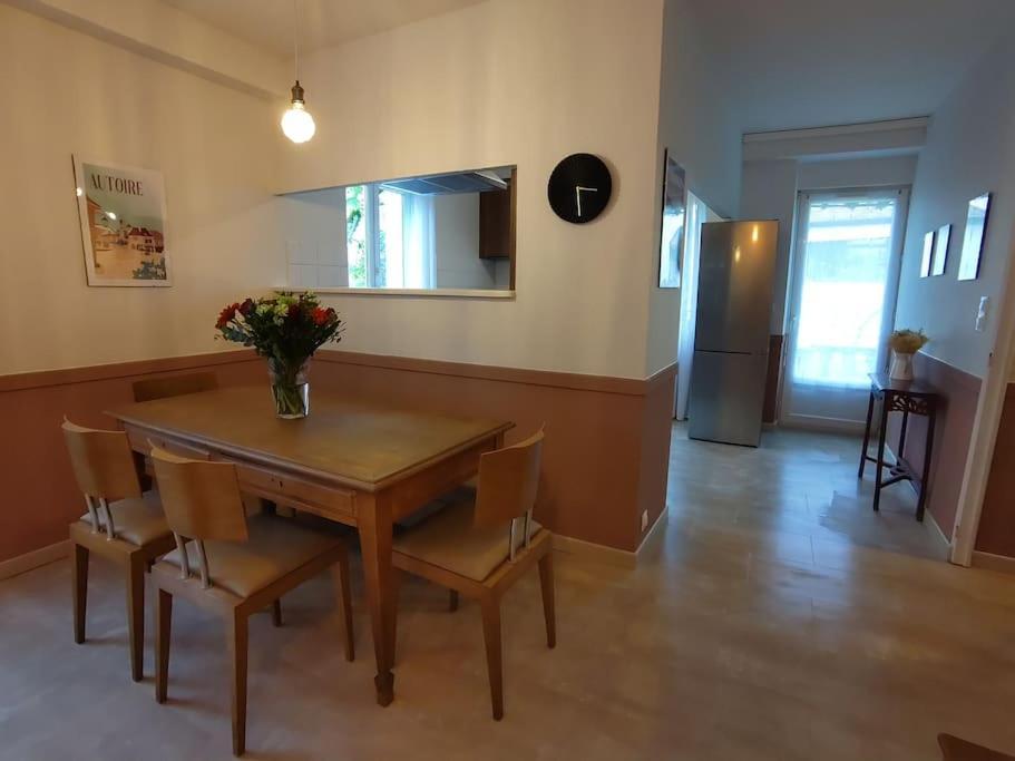 Grand Appartement Avec Jardin Bretenoux Exterior foto